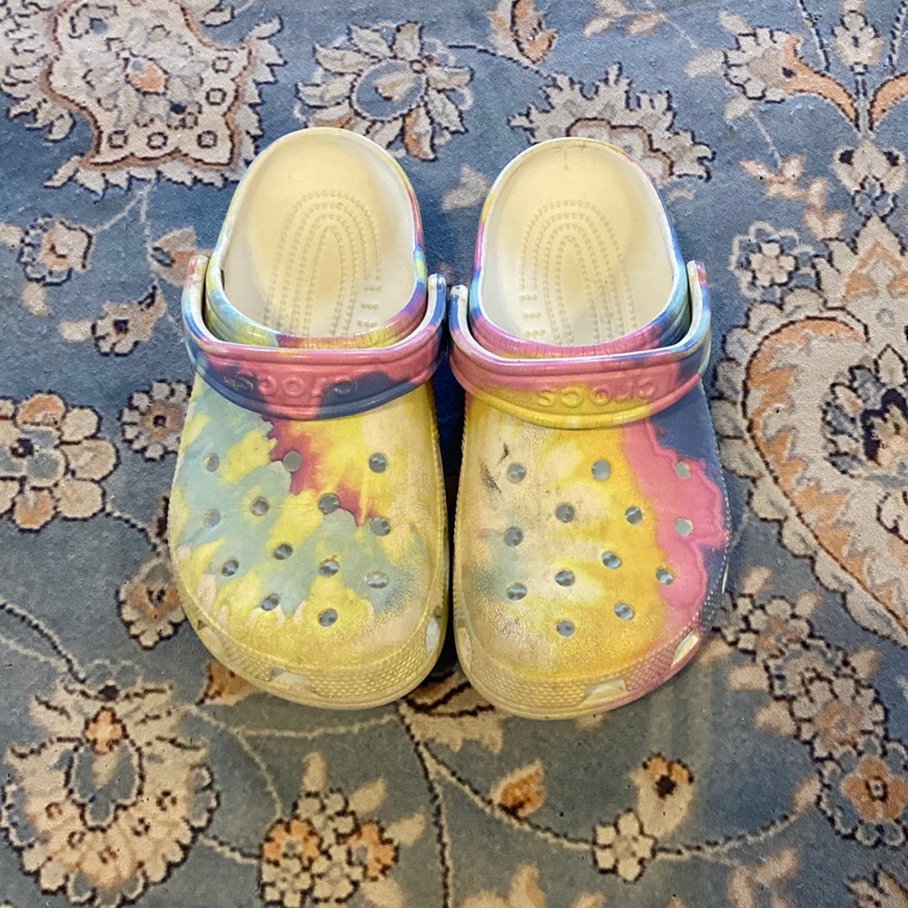 Pastel tie dye crocs